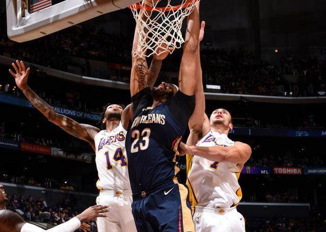 北京队横扫鹈鹕,米切尔高光表现 北京队横扫鹈鹕,米切尔高光表现