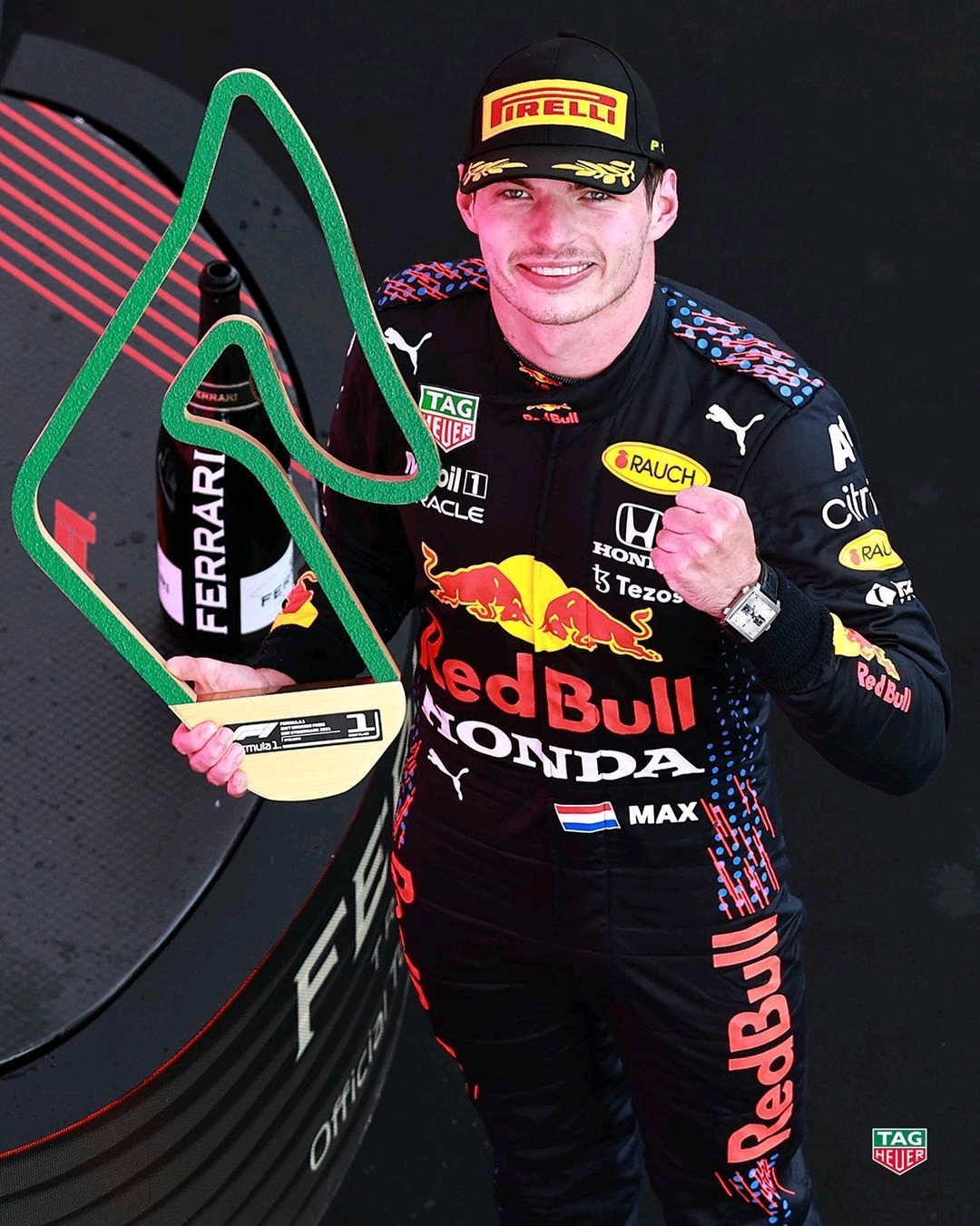 威廉姆斯轻取阿斯顿马丁,汉密尔顿高光表现 威廉姆斯轻取阿斯顿马丁,汉密尔顿高光表现