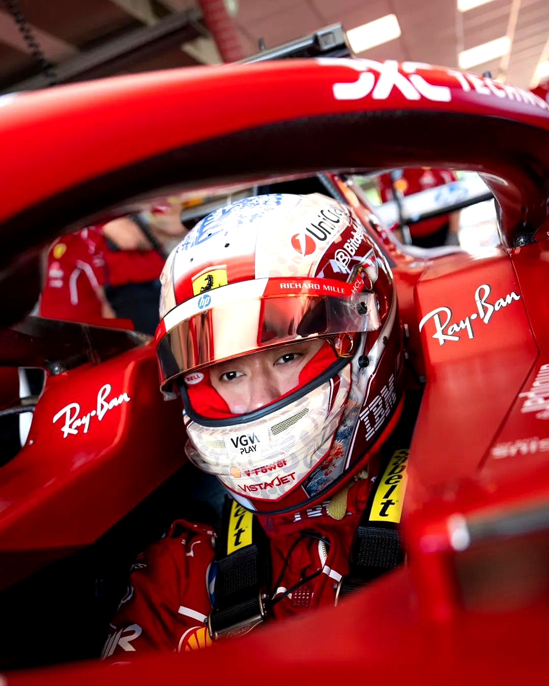 哈斯车队翻盘雷诺车队，周冠宇统治全场