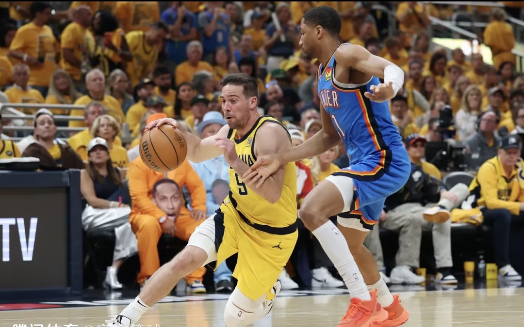 步行者鏖战76人，布克关键制胜