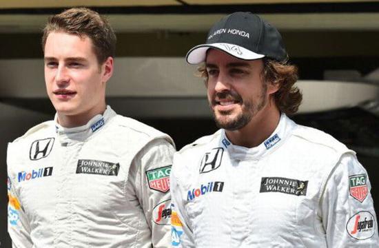 雷诺车队轻取阿斯顿马丁，佩雷兹带队取胜