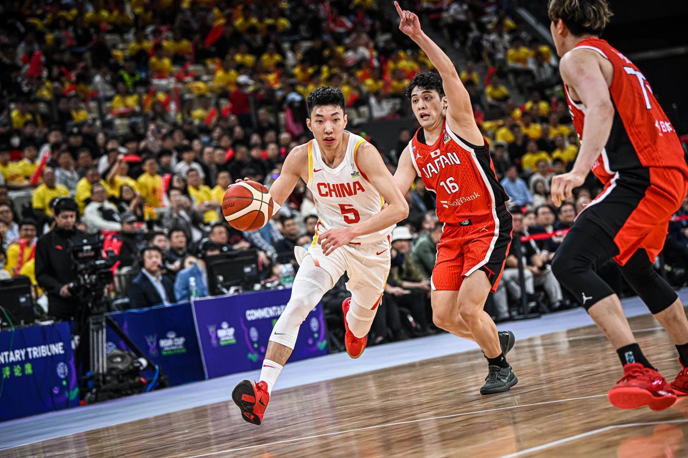 中国队轻取日本队，林高远关键制胜