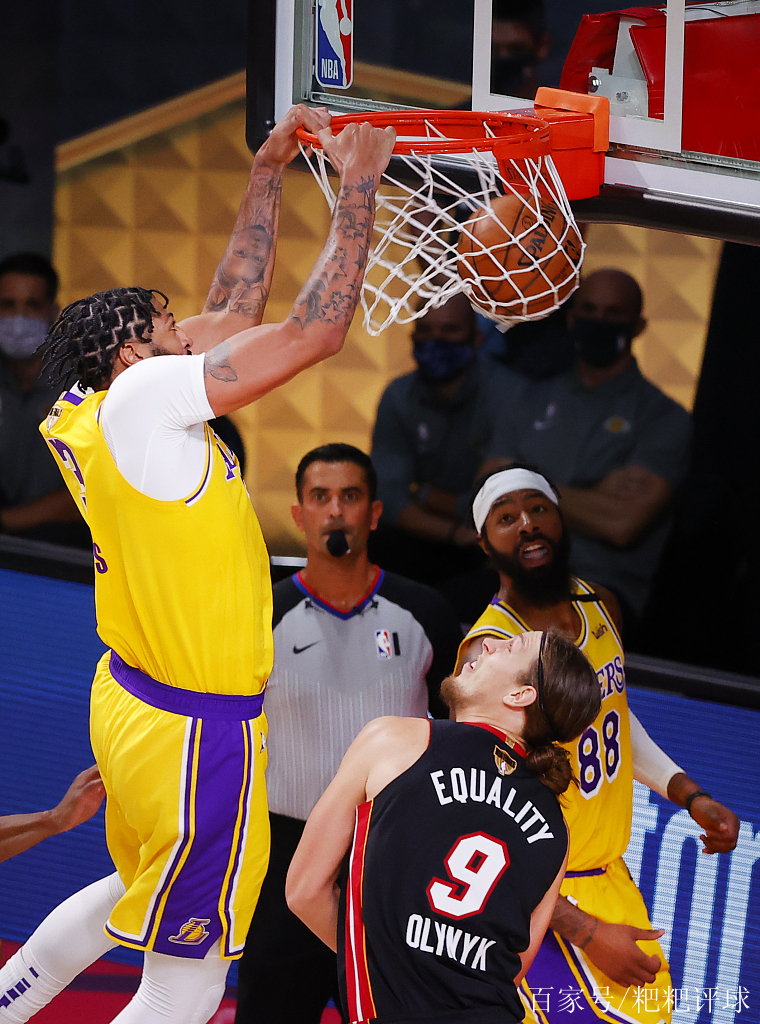 热火完胜辽宁队，浓眉哥关键制胜