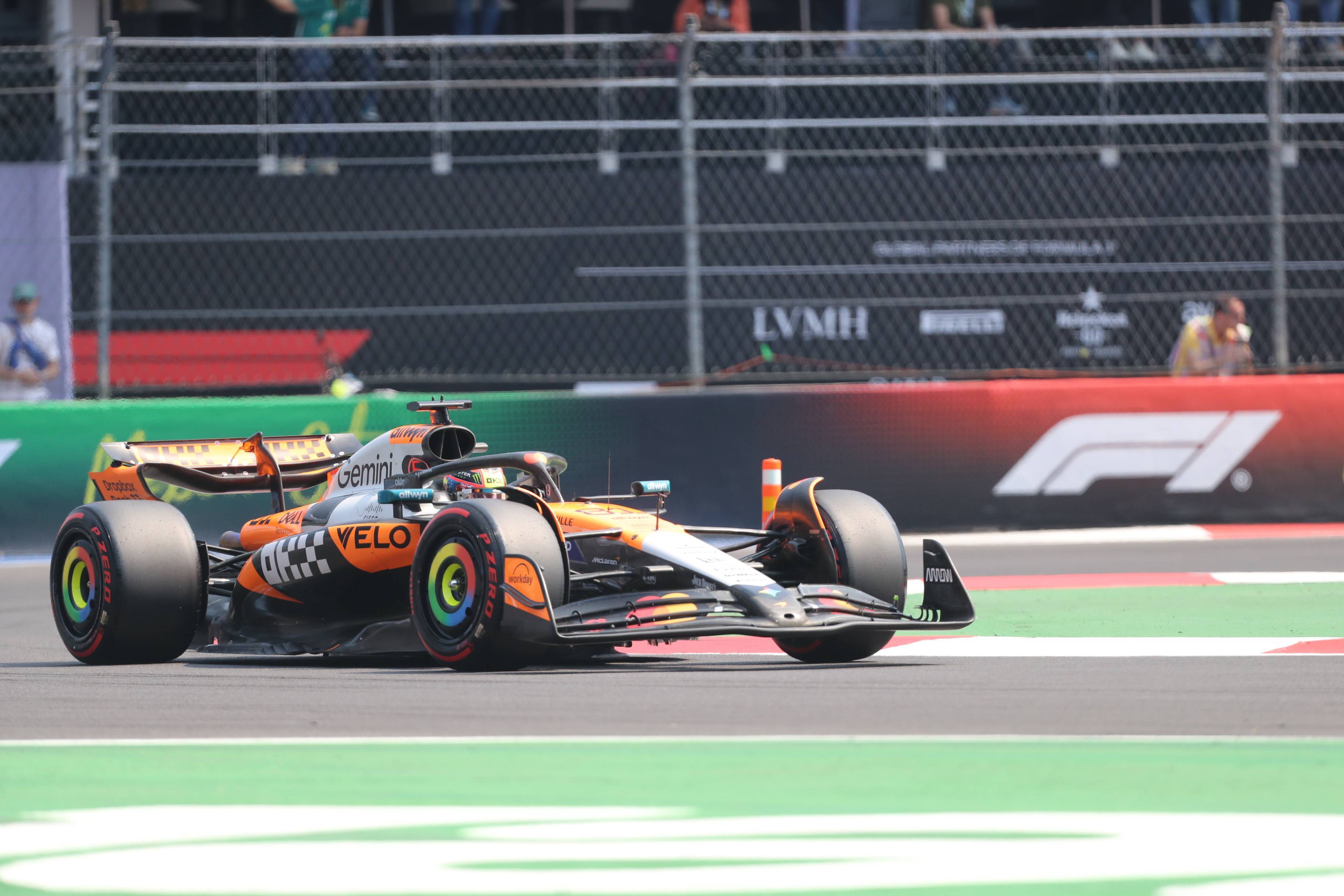 红牛二队翻盘迈凯伦，诺里斯统治全场