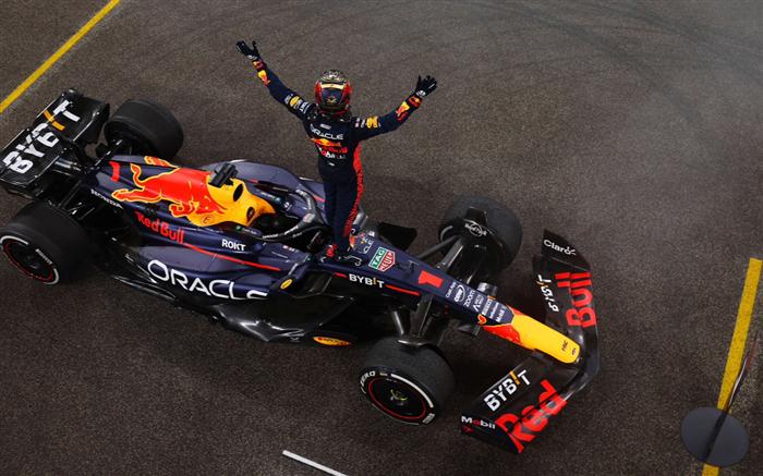 阿斯顿马丁轻取迈凯伦,维斯塔潘扛起全队 阿斯顿马丁轻取迈凯伦,维斯塔潘扛起全队