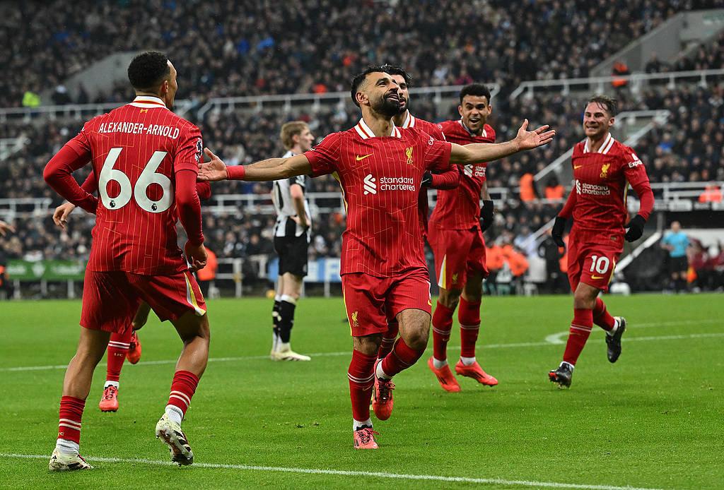 莱比锡红牛力克阿根廷，萨拉赫统治全场