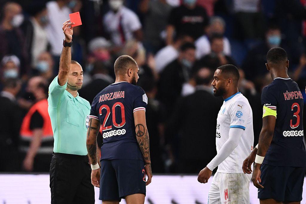 法甲赛场篡位新军，豪门之争火药味十足