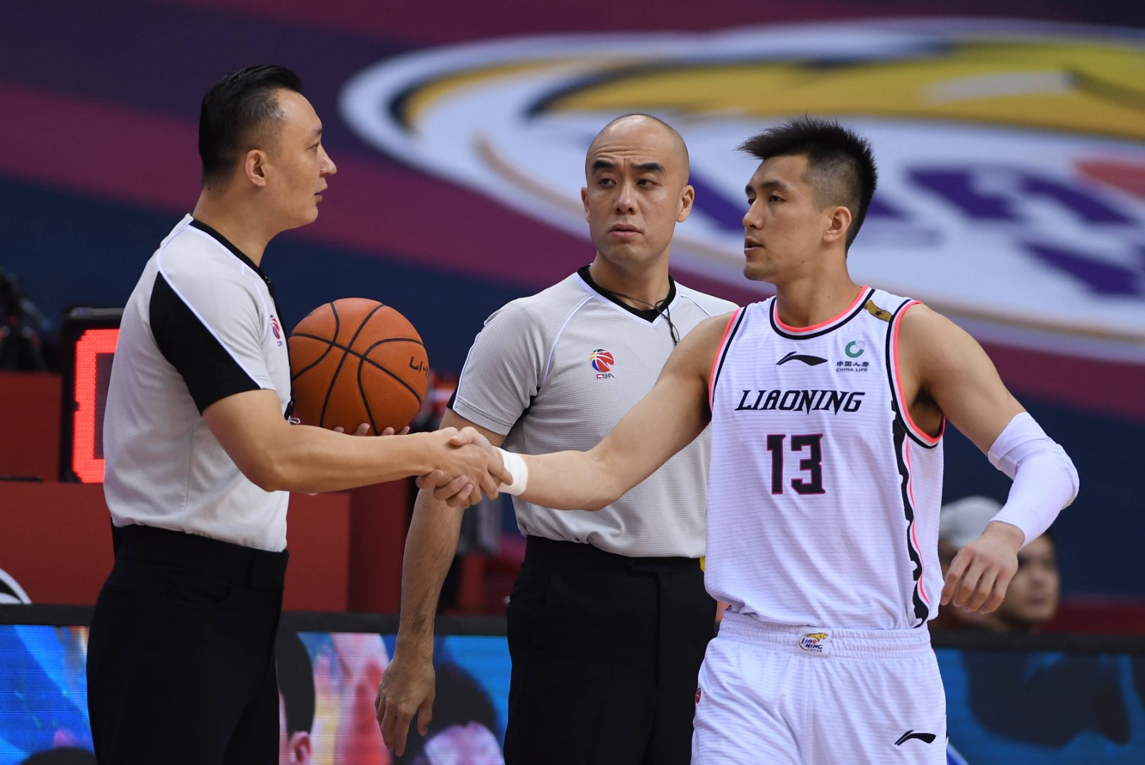 凯尔特人横扫辽宁队,郭艾伦统治全场 凯尔特人横扫辽宁队,郭艾伦统治全场