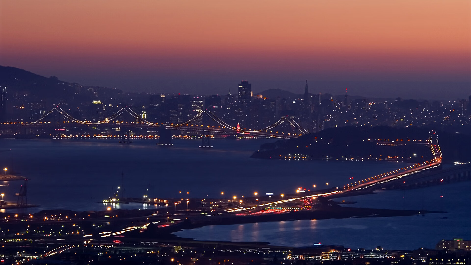 乔治点燃赛场，骑士连续得分压制深圳队