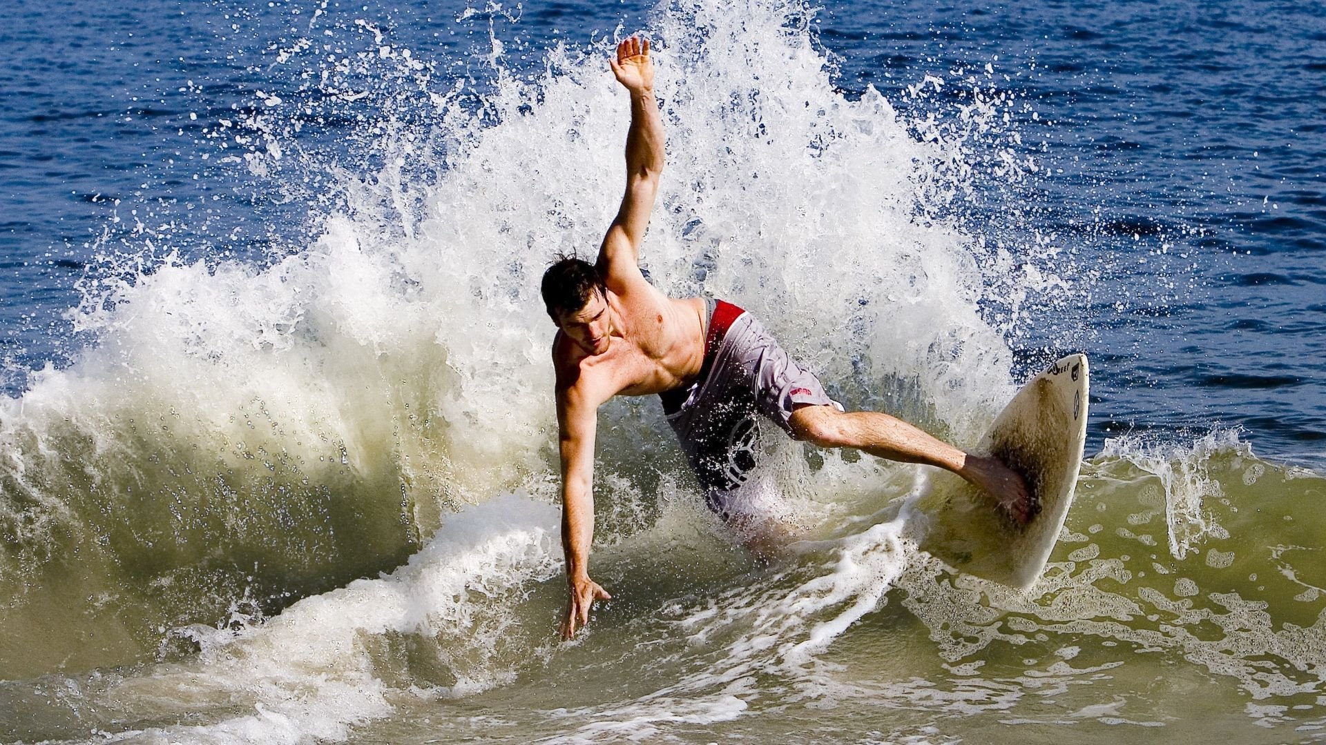 从墨尔本到波士顿，蒂姆的拉沃尔杯式翻盘如何点燃赛场灵魂